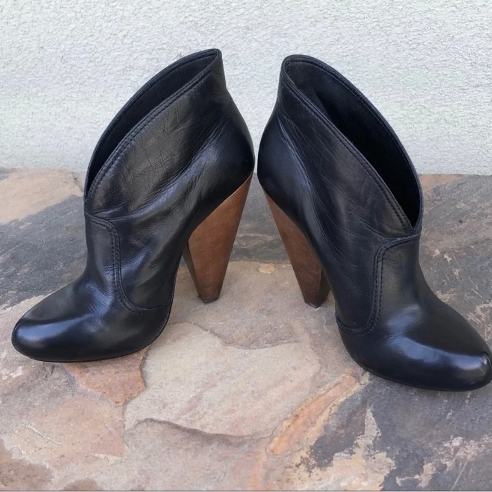 Ash black cone wood heel leather ankle booties size 8 - Picture 4 of 7